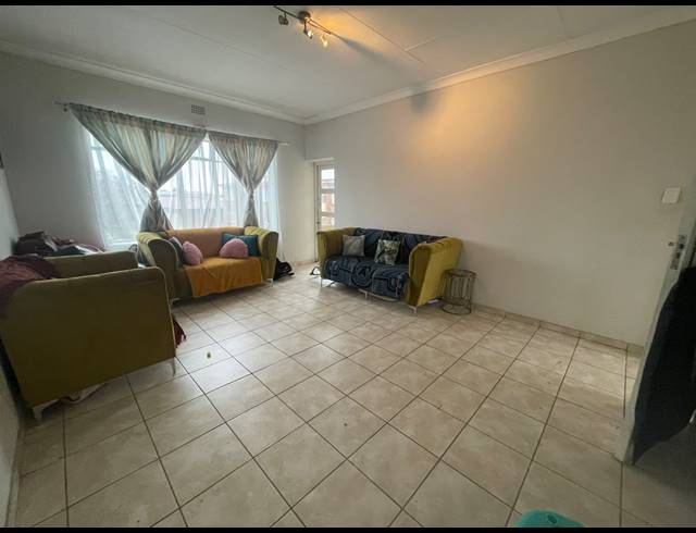 1 BEDROOM APARTMENT FOR SALE IN LAMBTON
